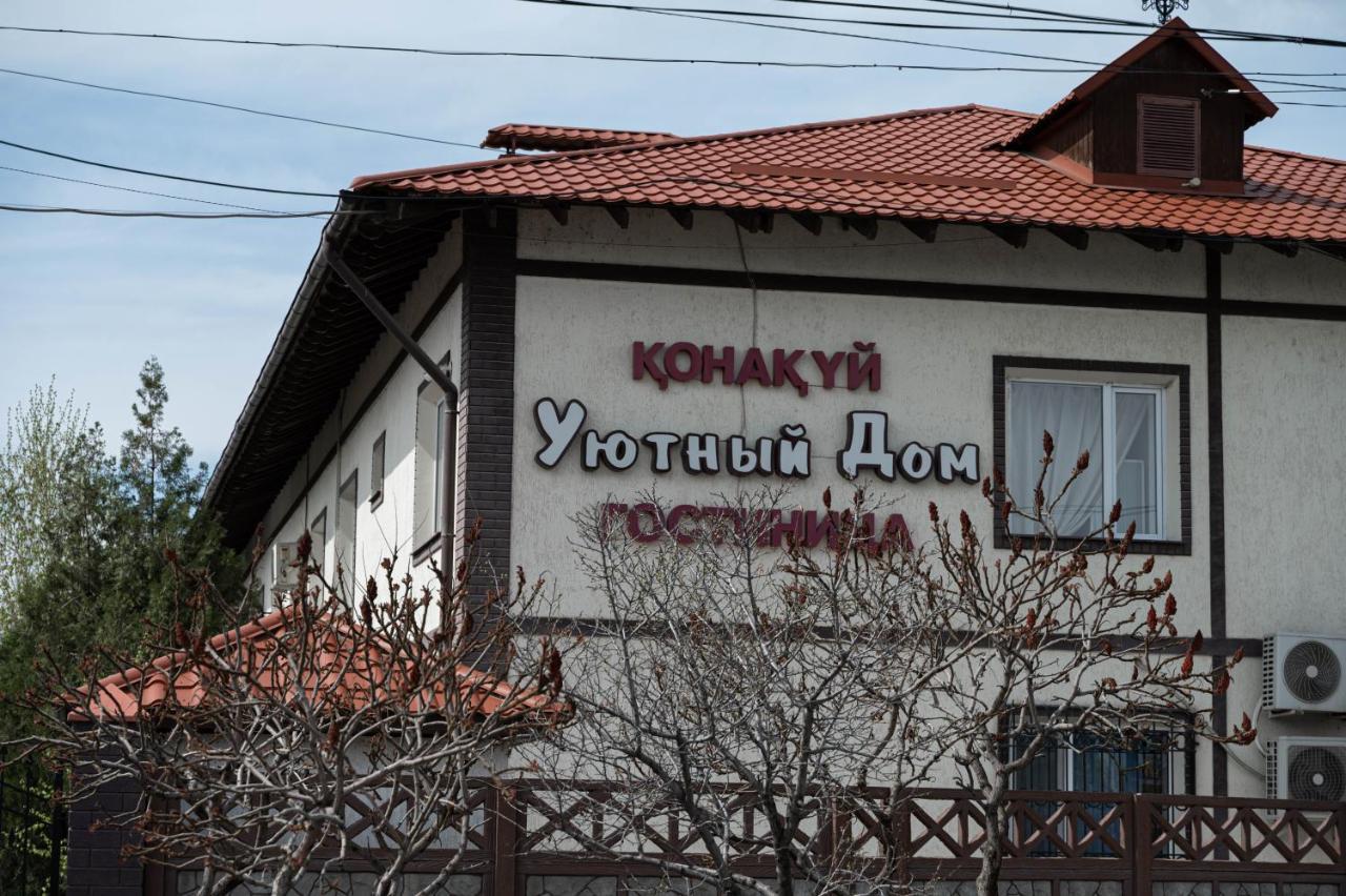 Hotel Uyutnyy Dom Taraz Exteriér fotografie