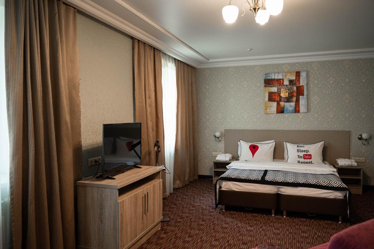 Hotel Uyutnyy Dom Taraz Exteriér fotografie
