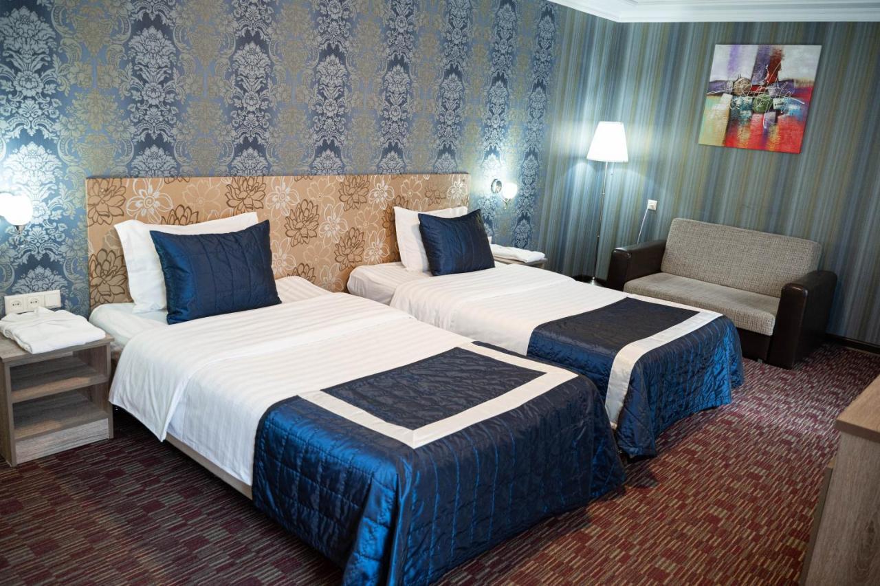 Hotel Uyutnyy Dom Taraz Exteriér fotografie