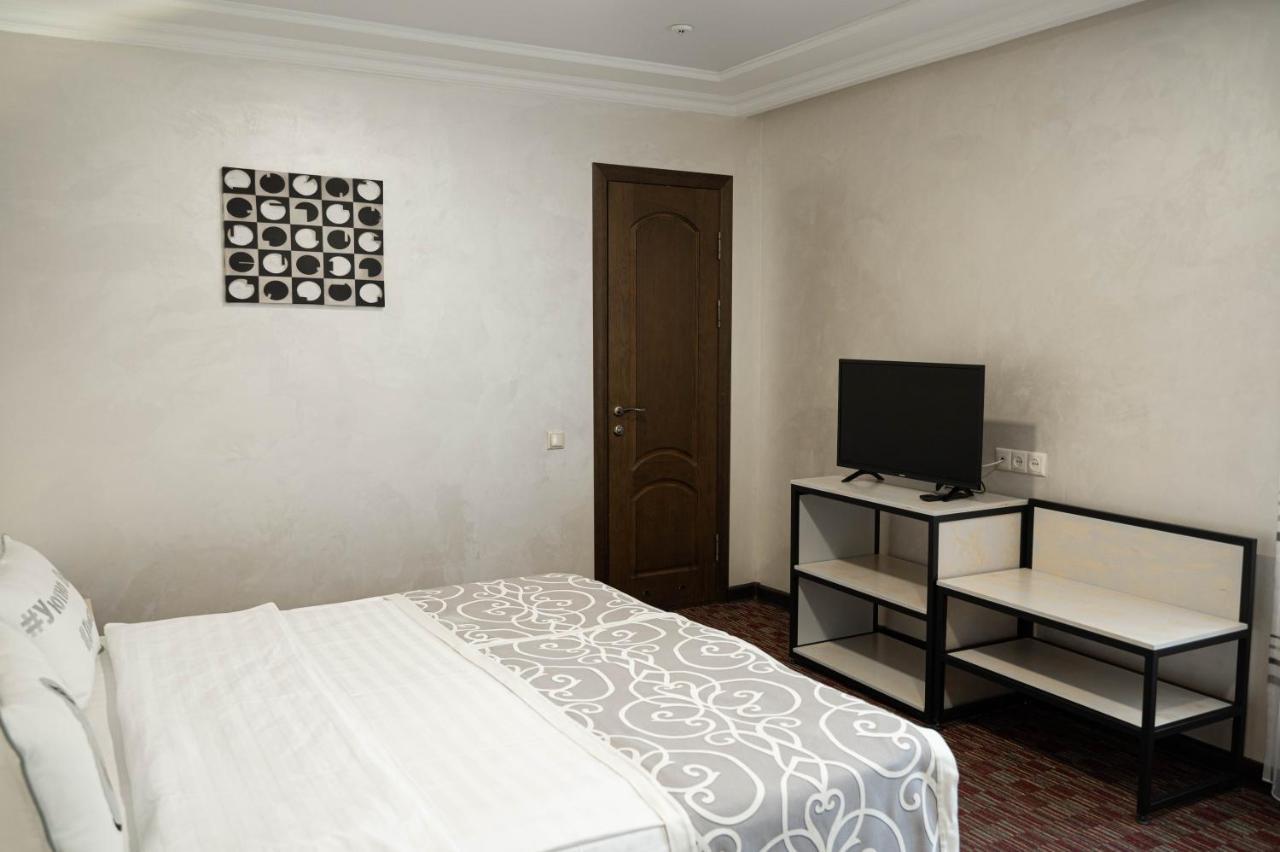 Hotel Uyutnyy Dom Taraz Exteriér fotografie