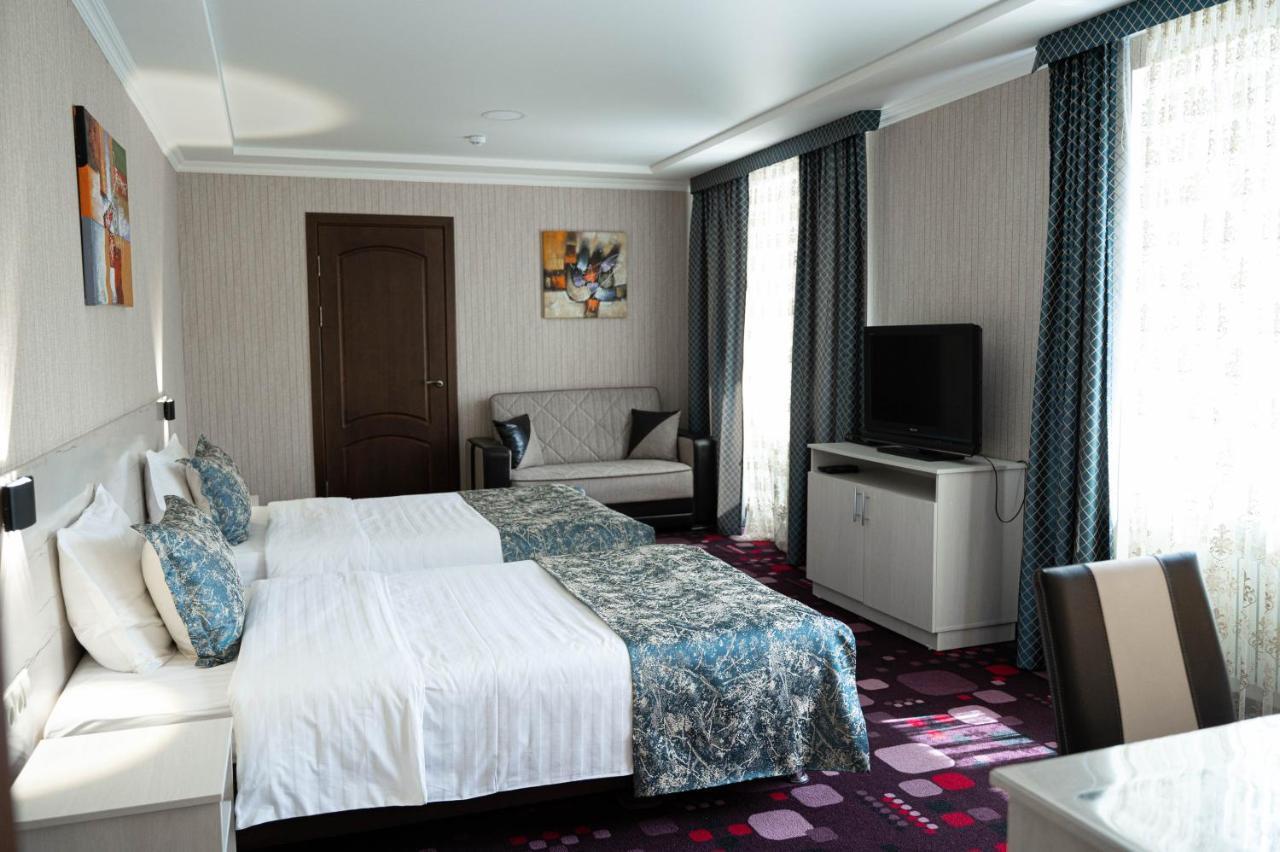 Hotel Uyutnyy Dom Taraz Exteriér fotografie