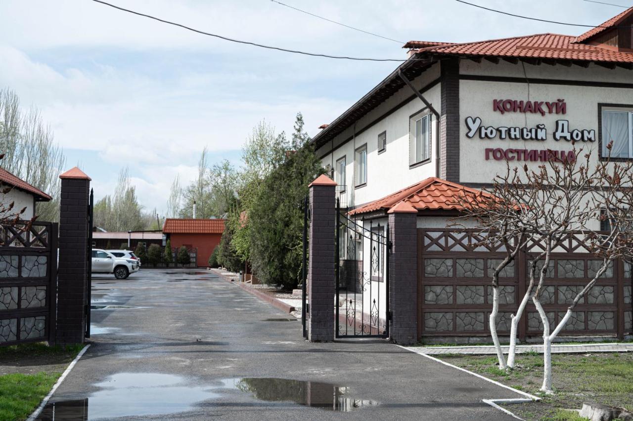 Hotel Uyutnyy Dom Taraz Exteriér fotografie