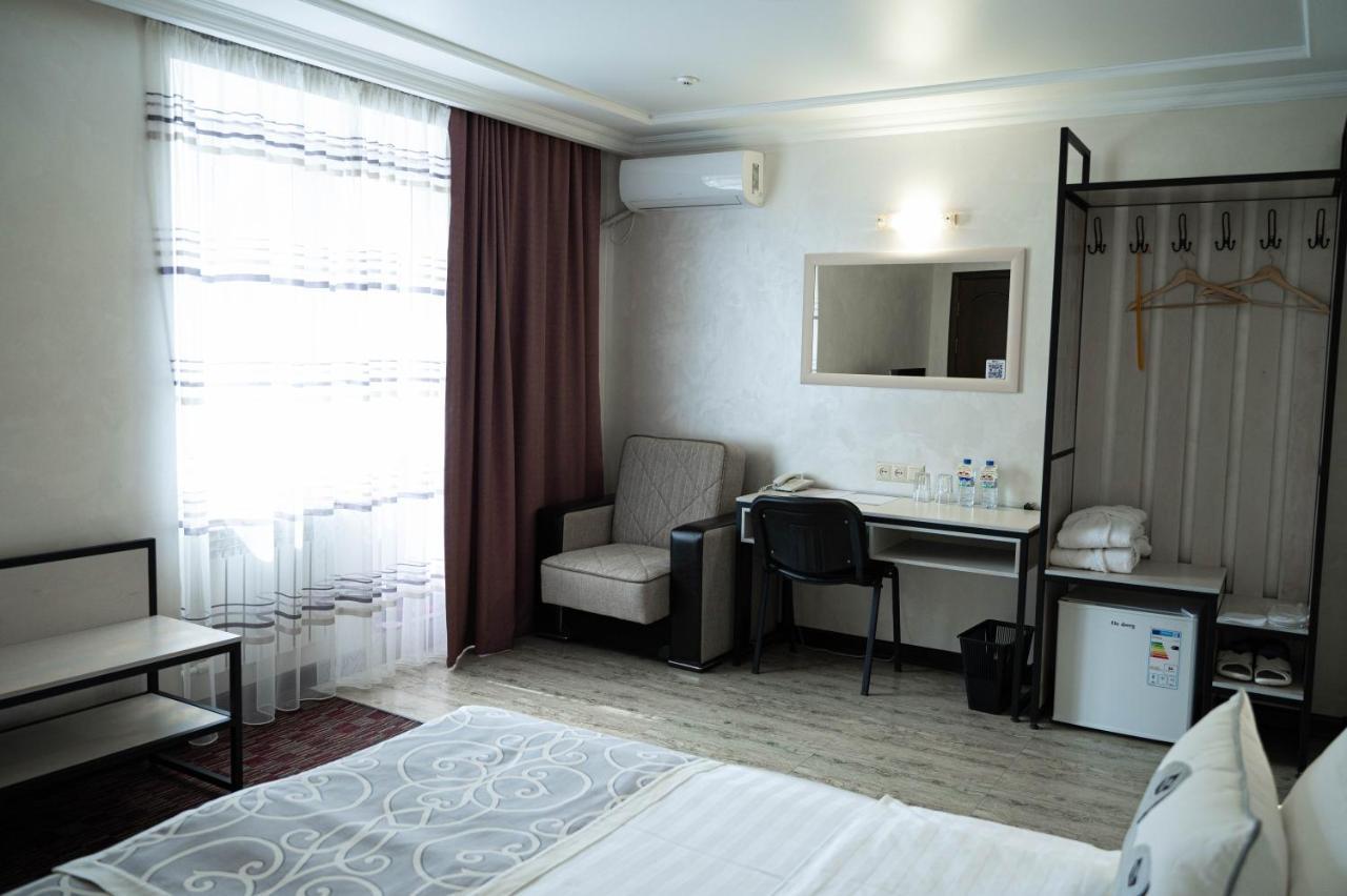 Hotel Uyutnyy Dom Taraz Exteriér fotografie