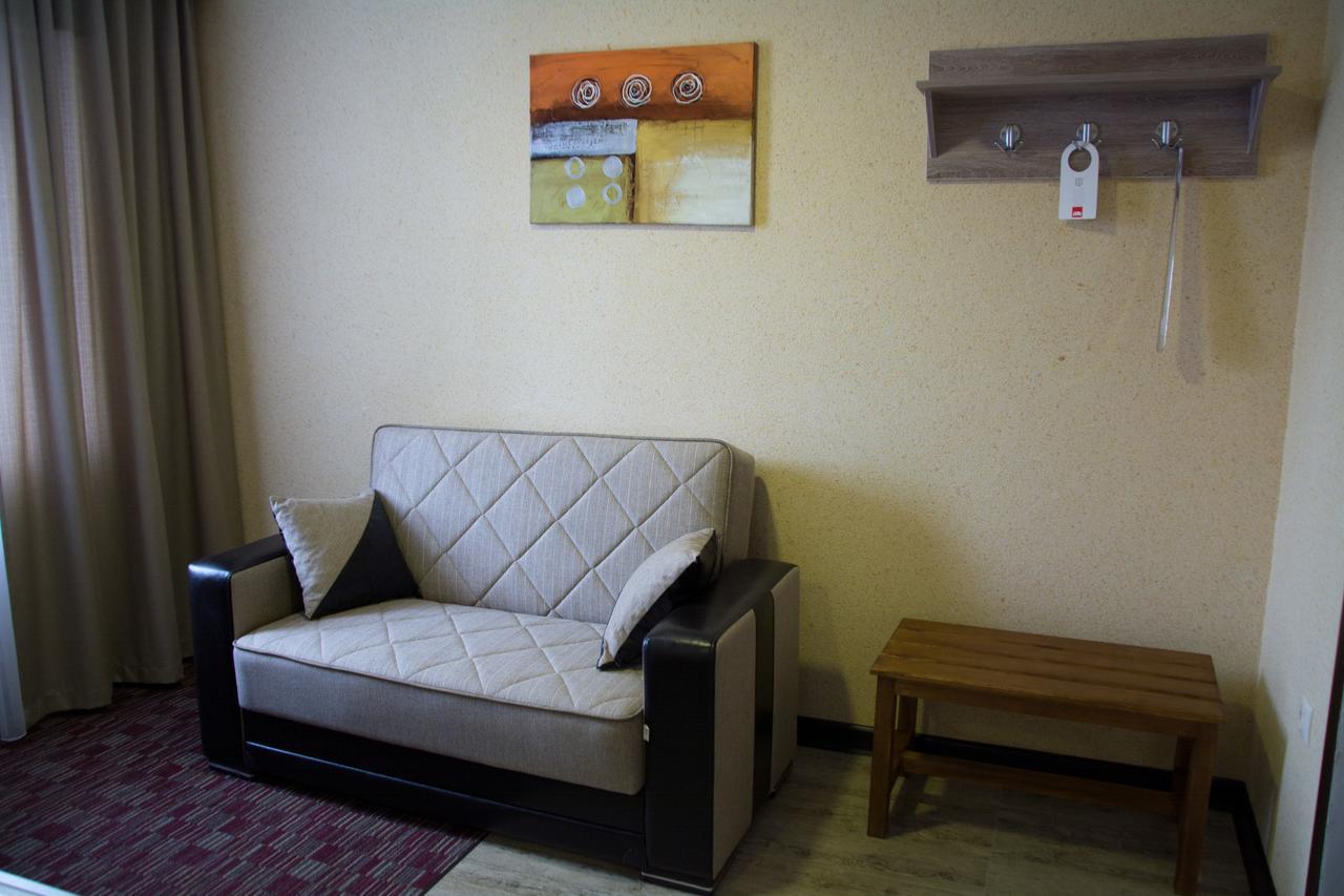 Hotel Uyutnyy Dom Taraz Exteriér fotografie