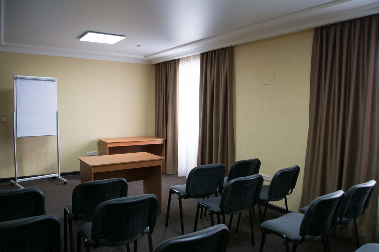 Hotel Uyutnyy Dom Taraz Exteriér fotografie